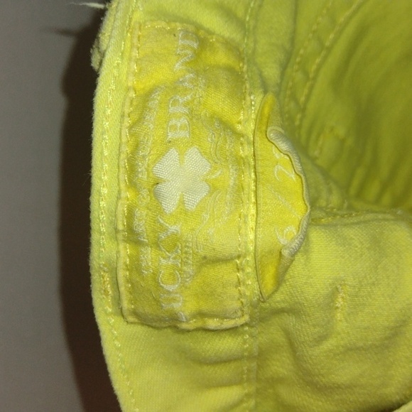 Lucky Brand Riley Denim Cutoff Shorts Womens SZ 6/28 Yellow - Picture 5 of 13